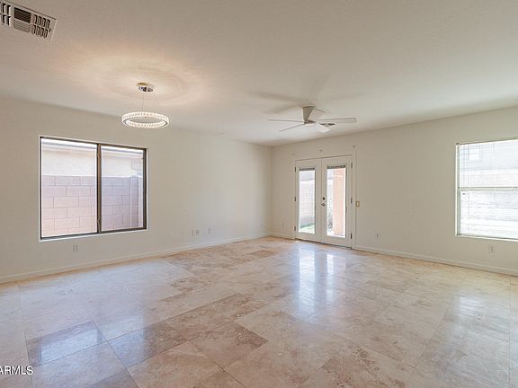 5th image of 43289 W ELIZABETH Avenue