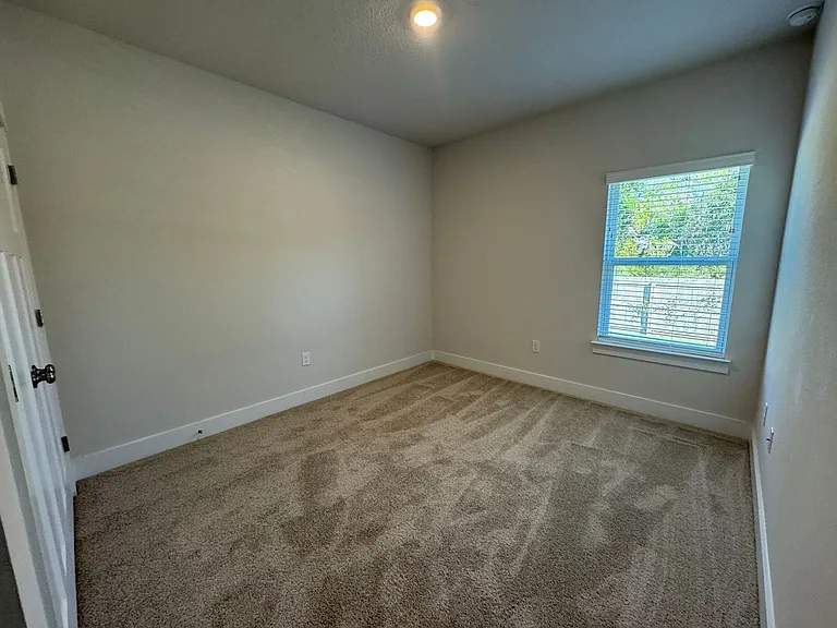 1600 Amaya Ln — Photo 9