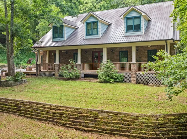 68 Wells Hill Rd, Fayetteville, TN 37334