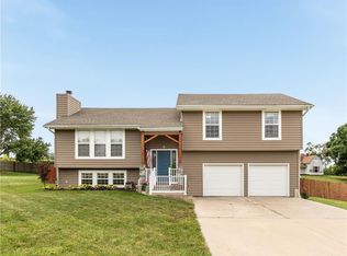 3 Baber Cir, Camden Point, MO 64018