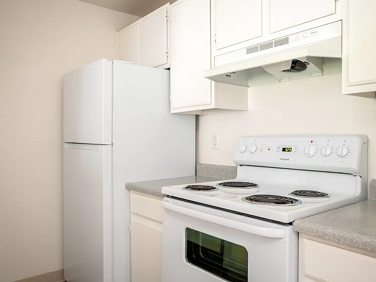 Riverwood Heights | Kitchen