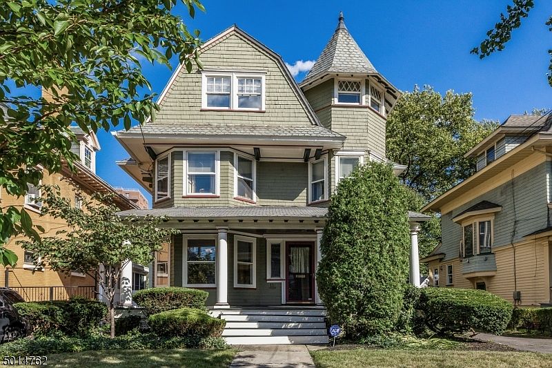 1st image of 551 Clifton Ave