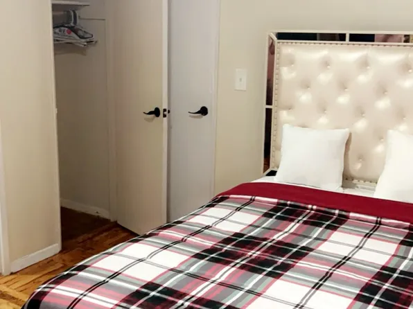 (undisclosed Address), Bronx, NY 10457