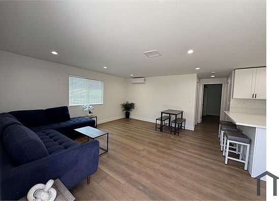1st image of 816 E 87th Pl #75