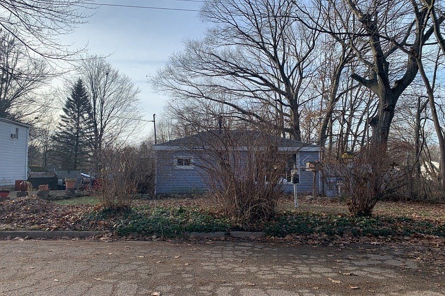 1st image of 5830 Rolfe Rd