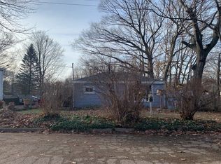 5830 Rolfe Rd, Lansing, MI 48911