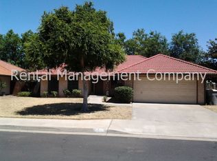 2313 Dennis Ave, Clovis, CA 93611