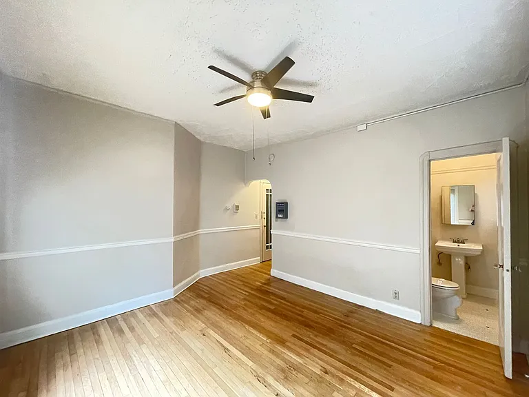 1705 N Street — Photo 39