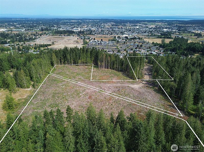 2nd image of 319 W Reservoir Road