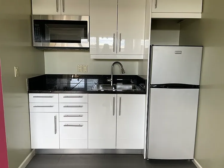 Bonita Terrace Apartments — Photo 26