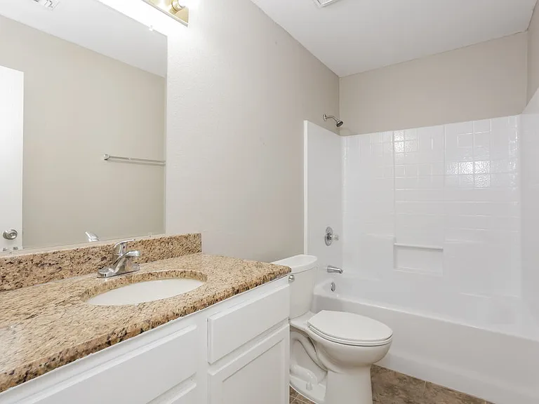 736 W Colony Dr — Photo 15