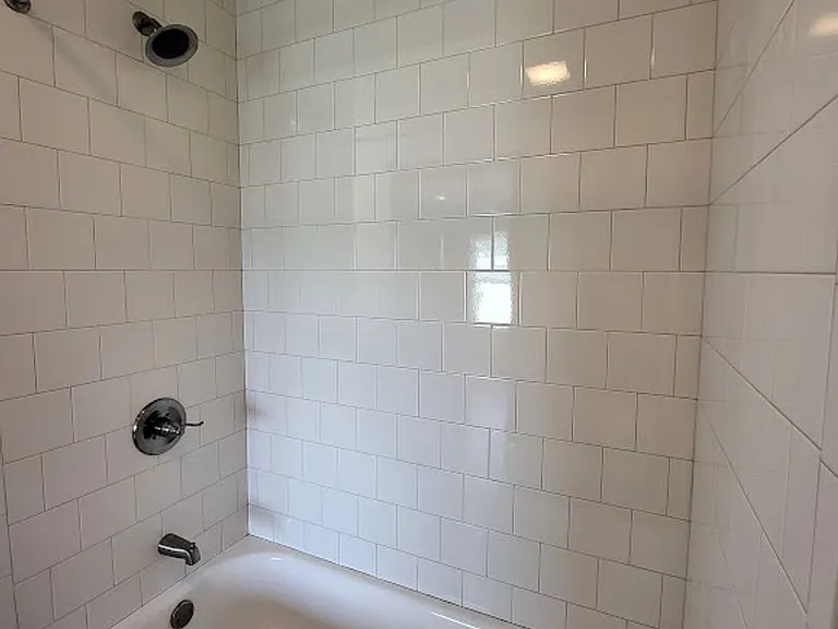 425 Sutherland View Way — Photo 23