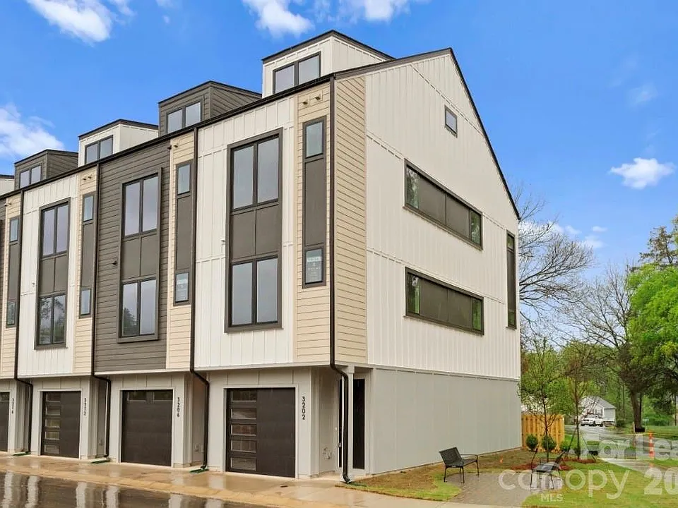 3236 Riley Ave