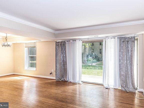 3rd image of 1 Canterbury Sq APT 101