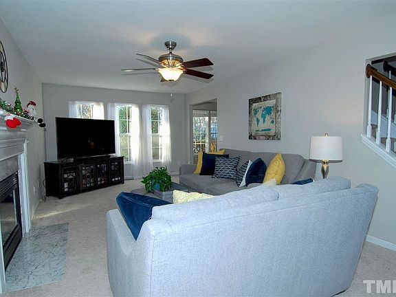 5th image of 105 Tyler Gate Ln
