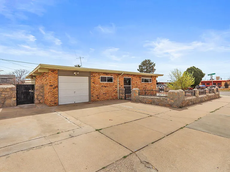 5201 Cornell Ave — Photo 7