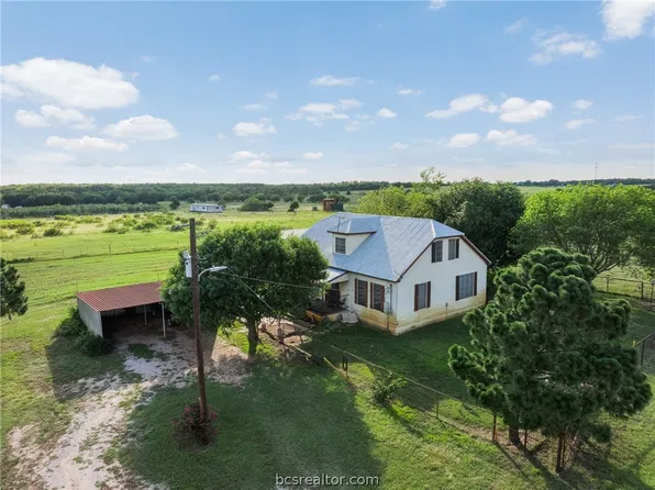 1546 County Road 203, Paige, TX 78659