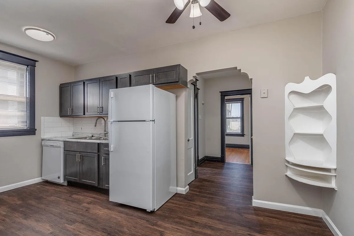 Building Photo - 4214 Neosho St #1W