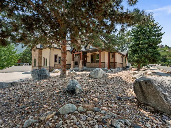 3480 E Macintosh Cir, Cottonwood Heights, UT 84121