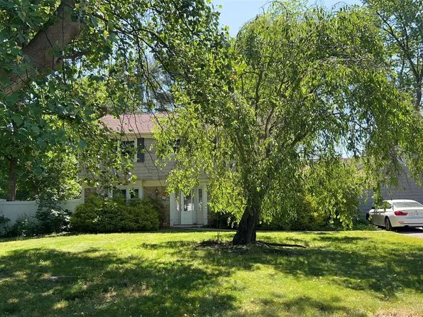 27 Madeley Lane, Stony Brook, NY 11790