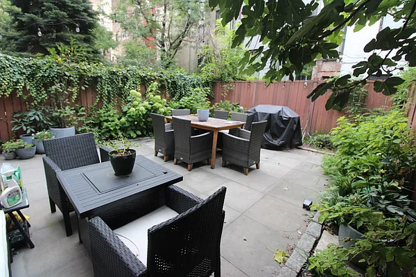 Rented by Luxor Homes & Investment Realty | media 37