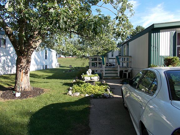 2nd image of 3271 Millpond Dr SE