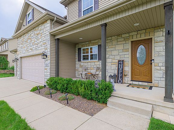 2nd image of 1426 Gates Dr