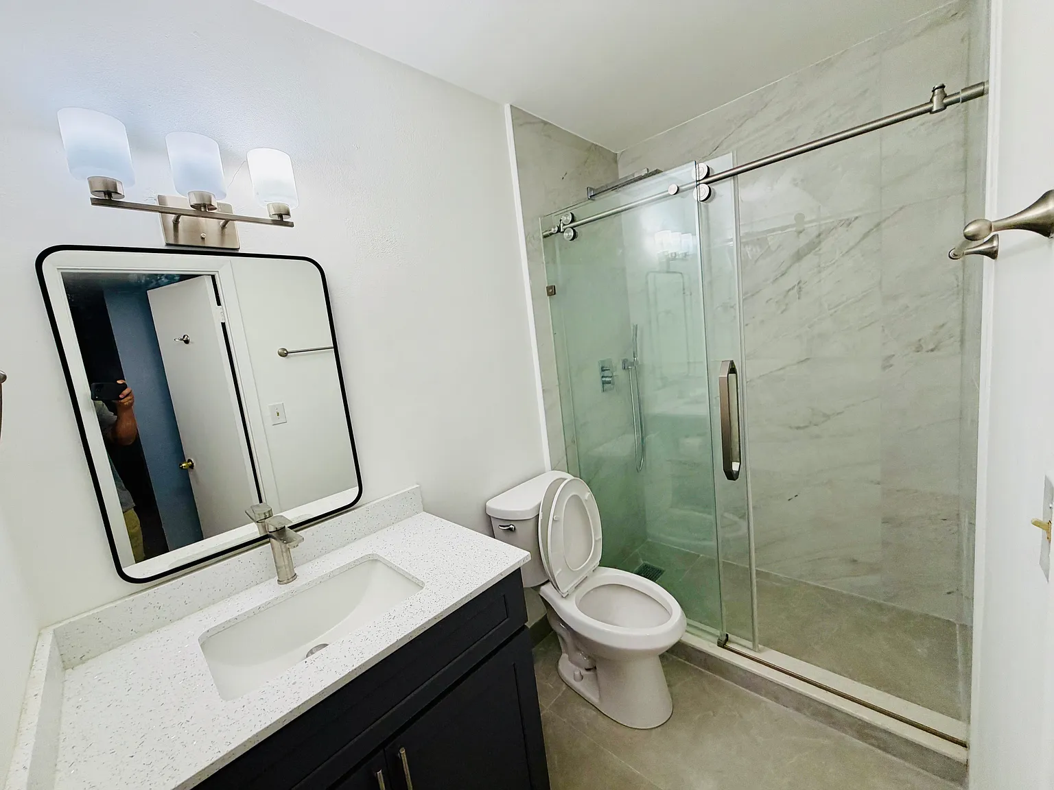 2 bed, 800 sqft, $2,000 — Photo 2