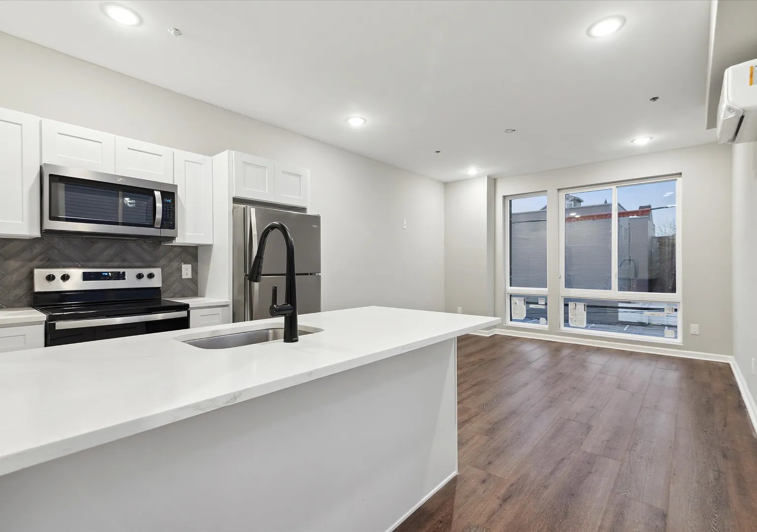 1230 N Marshall St - 2F — Photo 1