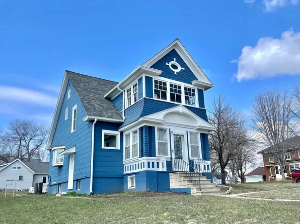 122 N O'Connell Ave, Springfield, MN 56087