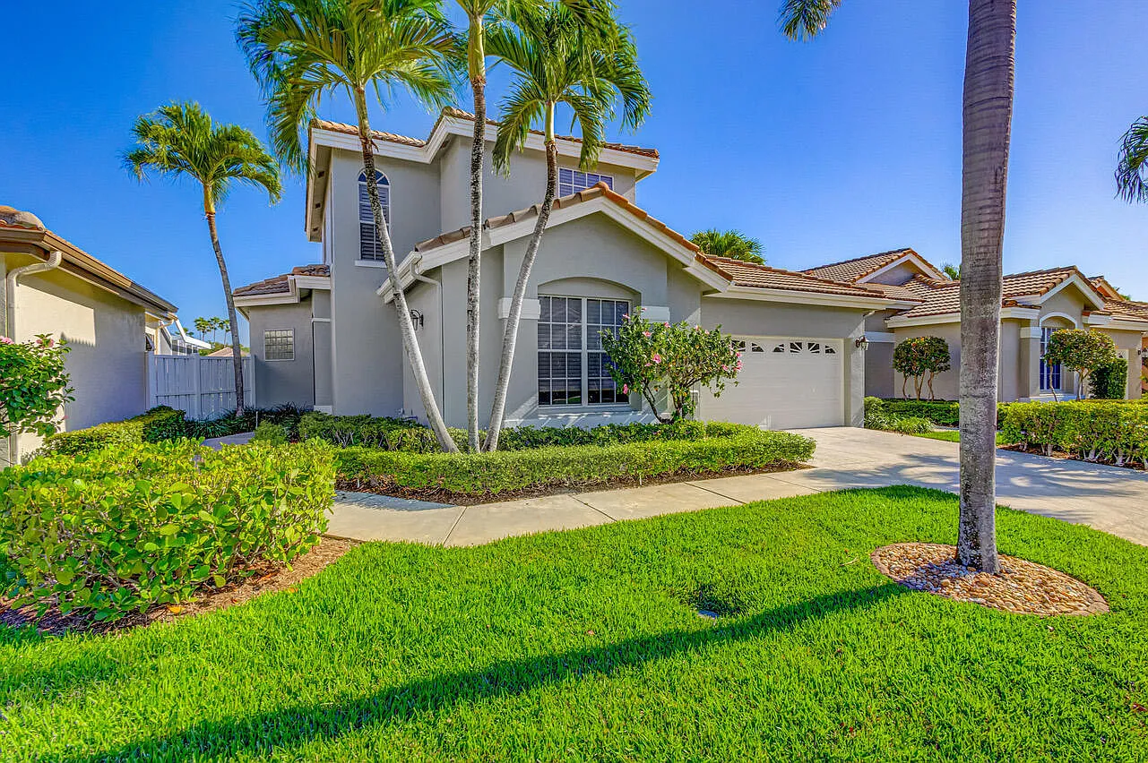 3 bed, 3.0 bath, 2047 sqft, $14,000 — Photo 1