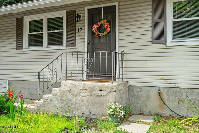 2nd image of 12 Curt Boulevard