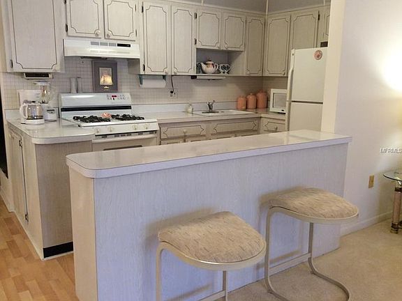 4th image of 5603 80th St N Unit 408