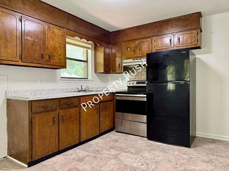 555 E Garden Farm Rd #B — Photo 8