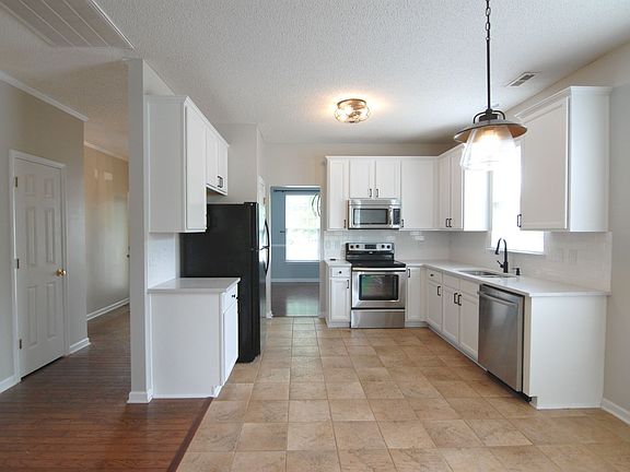 4th image of 1101 Olympic Dr