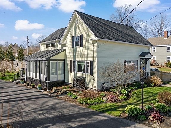 4th image of 64 W Main St