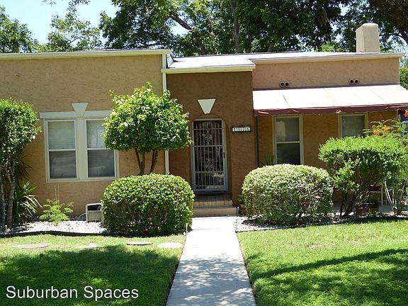 3rd image of 1726 W Magnolia Ave