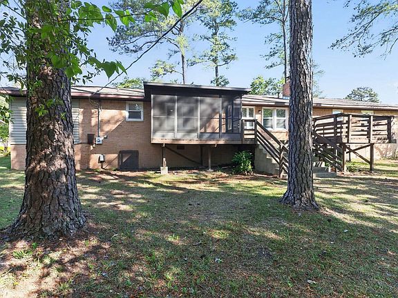 2nd image of 2039 Cheltenham Ln