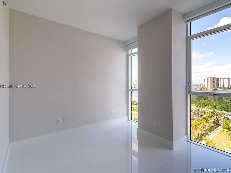 400 Sunny Isles Blvd #1019 — Photo 10