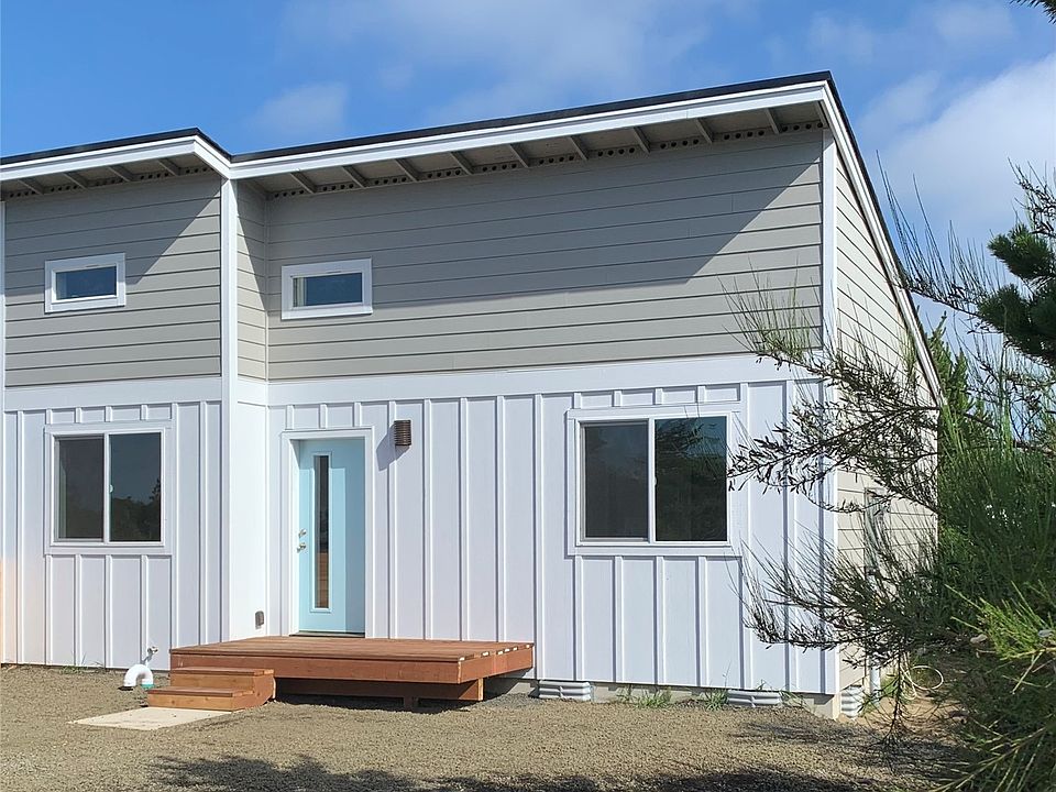 1st image of 944 Wawona Ave SE #B