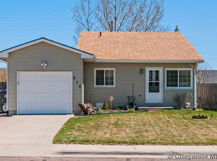 315 Savannah Dr, Cheyenne, WY 82001