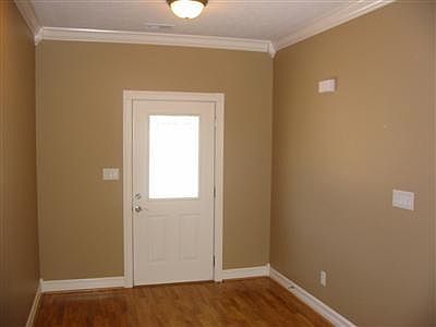 2nd image of 105 Nicklaus Dr #6