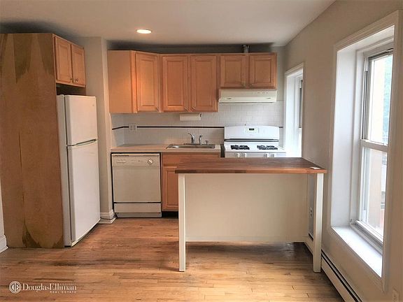 4th image of 442 Atlantic Ave #2