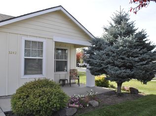 3242 SW Juniper Ave, Redmond, OR 97756