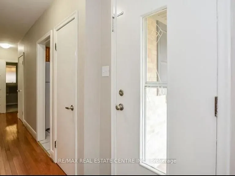 37 McKenzie Ave #MAIN — Photo 12