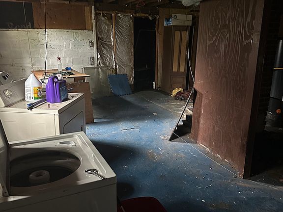 4th image of 1238 E Thompson Rd