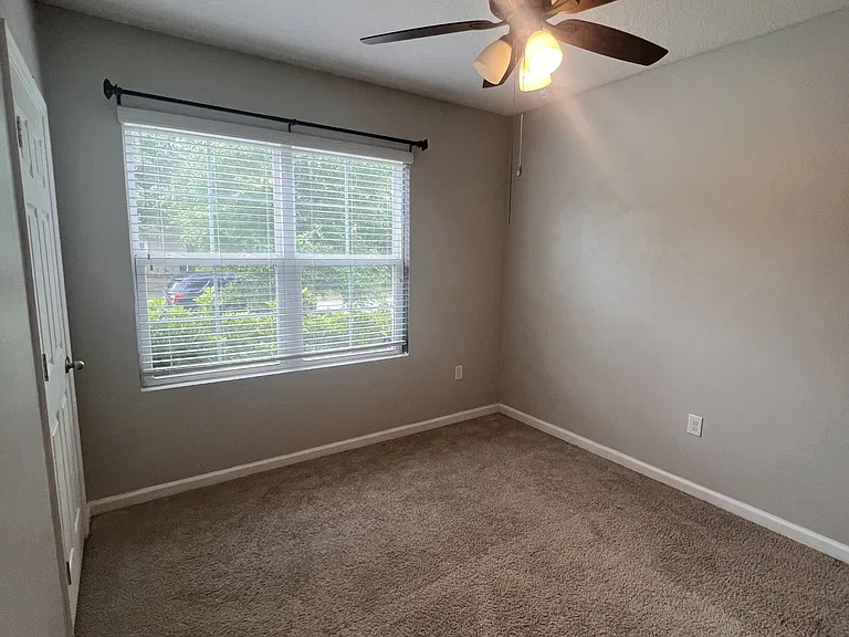 309 Cactus St SE #SOUTHEAST309 — Photo 4