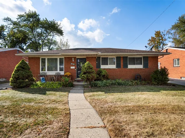 26759 Merideth Dr, Warren, MI 48091
