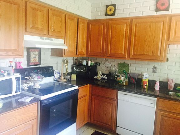 2nd image of 2023 Oxford Ct