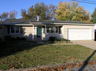 607 Columbia Ave, Columbia, IL 62236